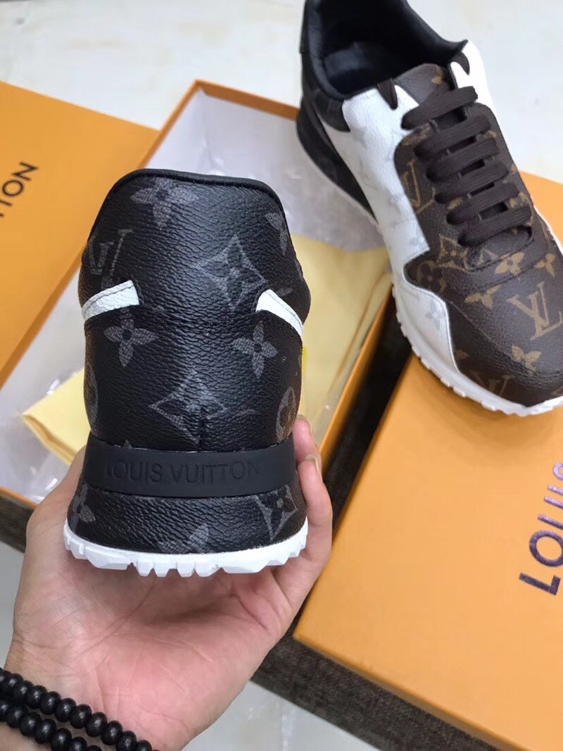 Replica Louis Vuitton Signature Frontrow Sneaker Monogram