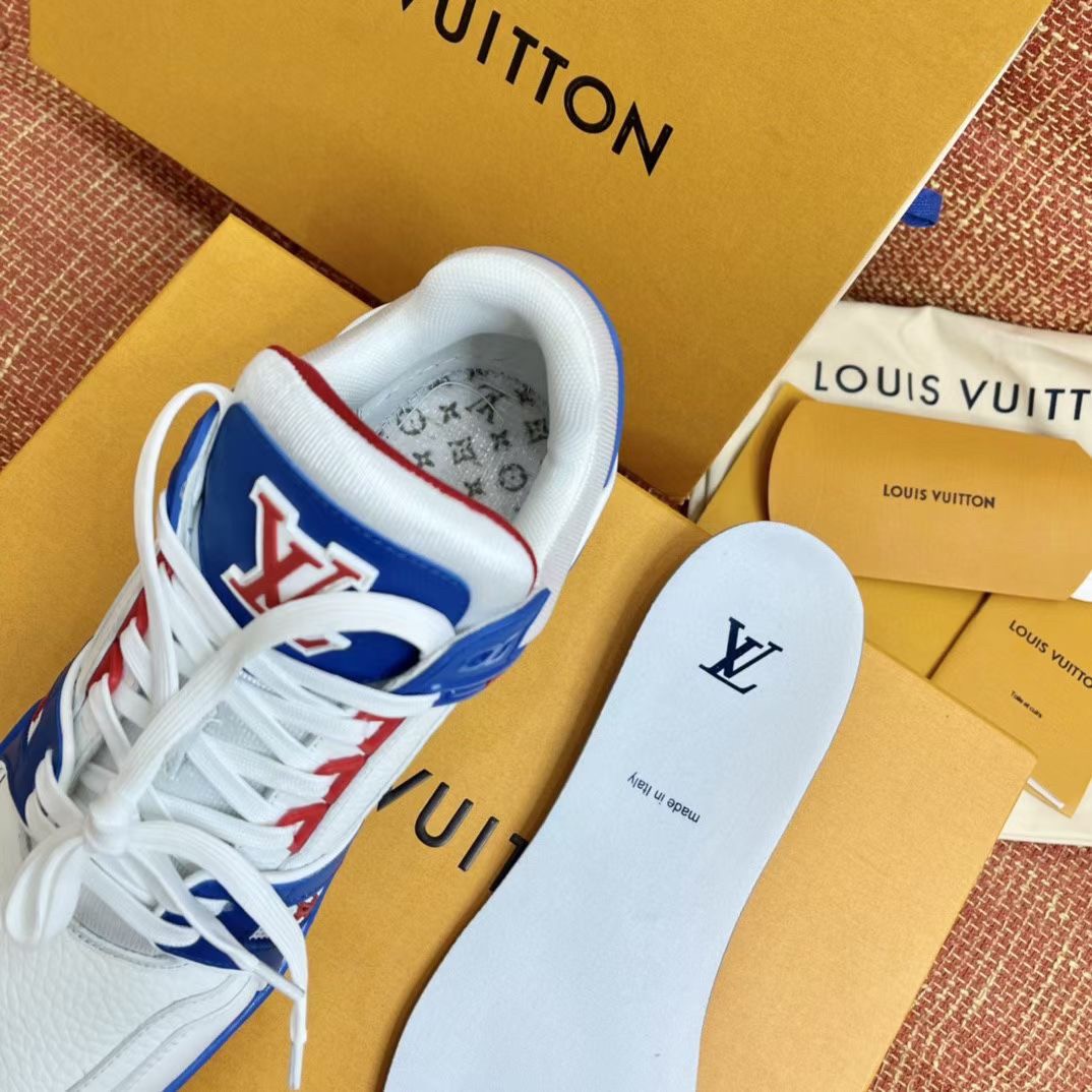 Louis Vuitton White Leather Signature Ladies Trainers Sneakers UK5