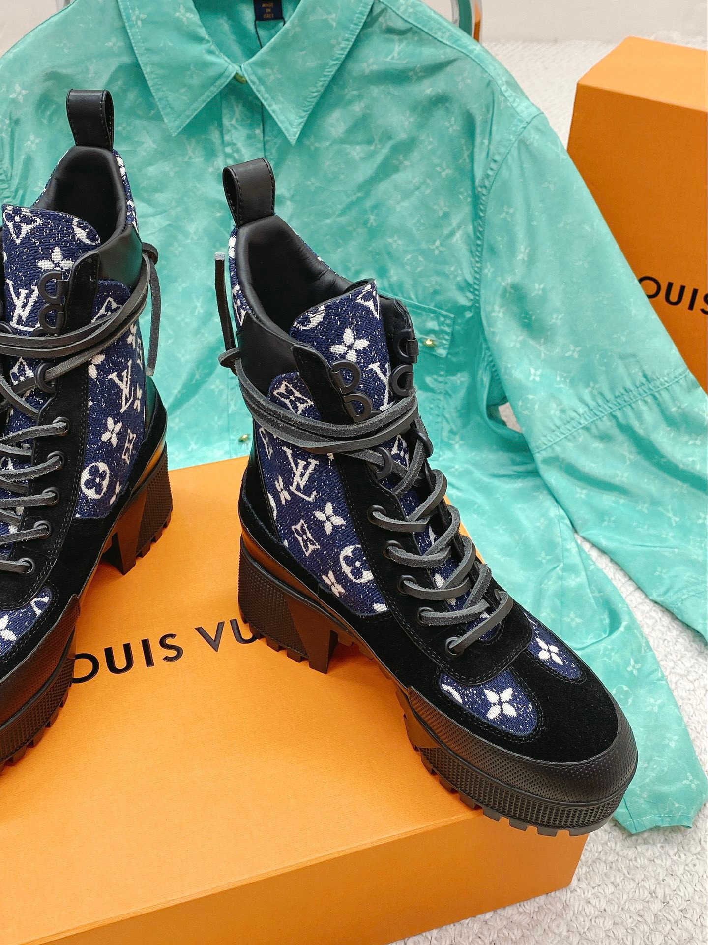 Louis Vuitton Laureate Platform Desert Boots Denim Noir | 3D model
