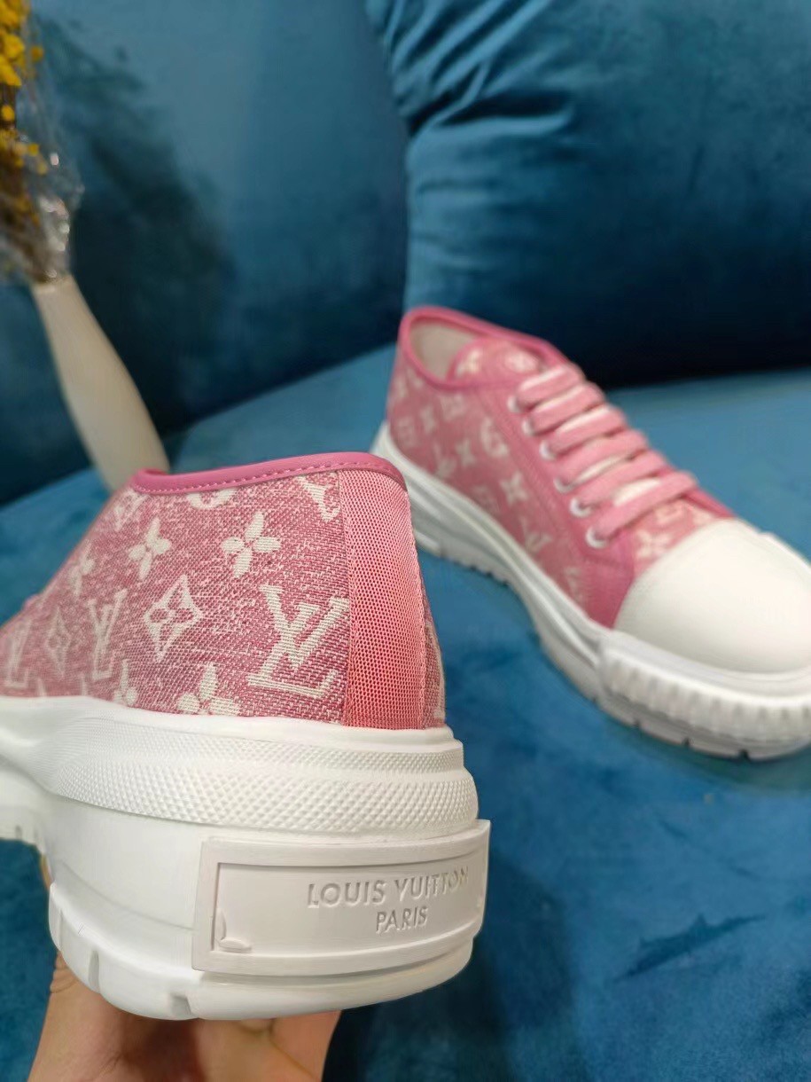 Replica Louis Vuitton Women's Run Away Sneakers In Monogram Denim