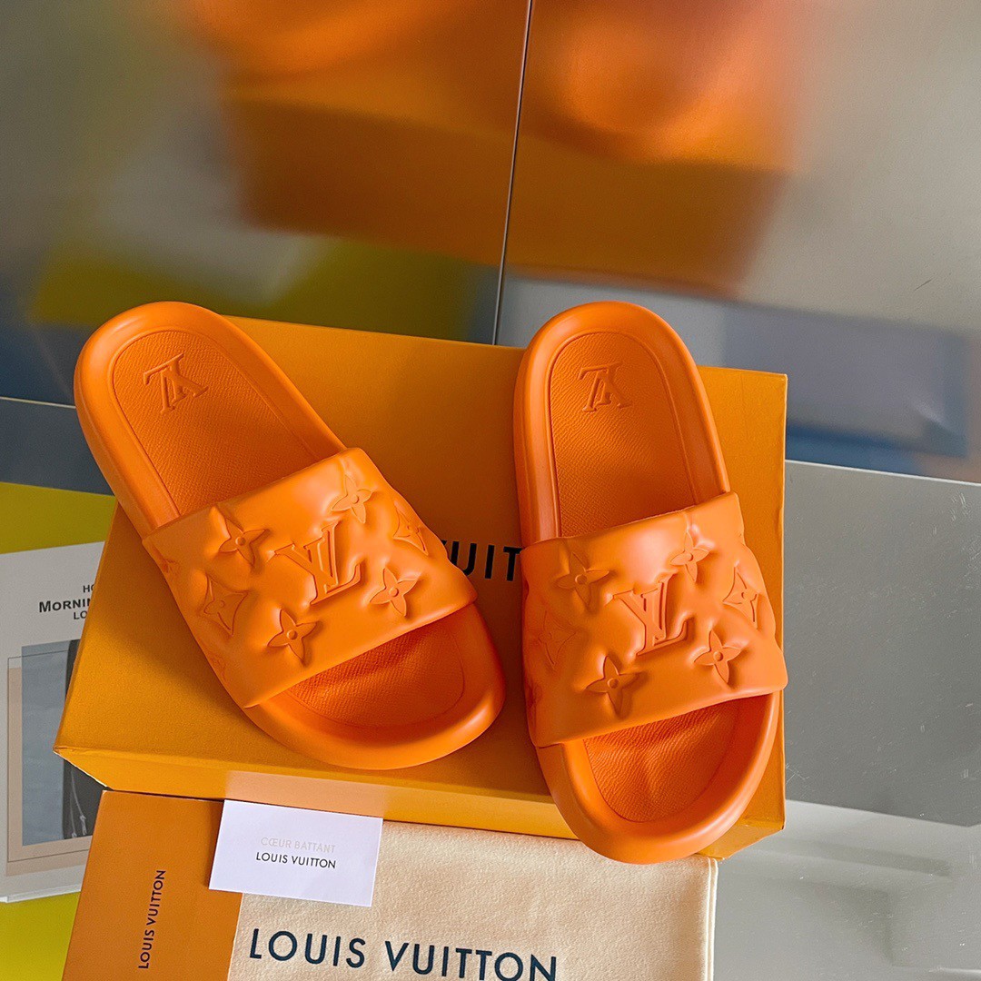 Louis Vuitton Waterfront slides in graphite monogram