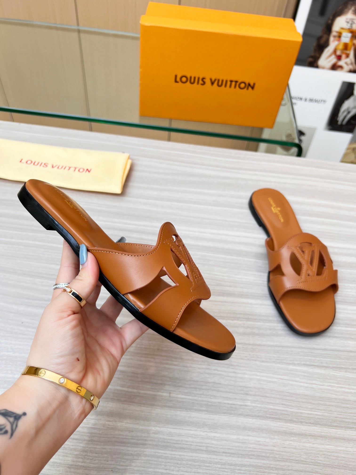 Louis Vuitton Damier Leather Flat Sandal Brown UK8 US8.5 EU41.5