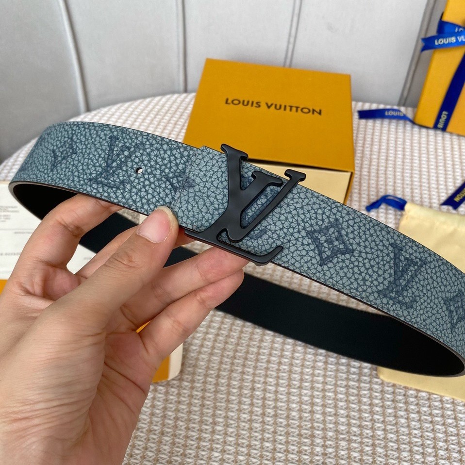 Louis Vuitton LV 3 Steps 40mm Reversible Belt Grey Monogram Canvas. Size 100 cm