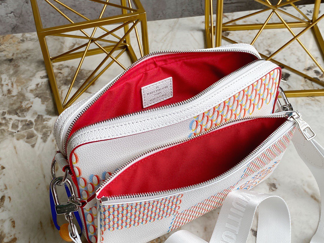 Replica Louis Vuitton Trio Messenger Bag In White Damier Spray