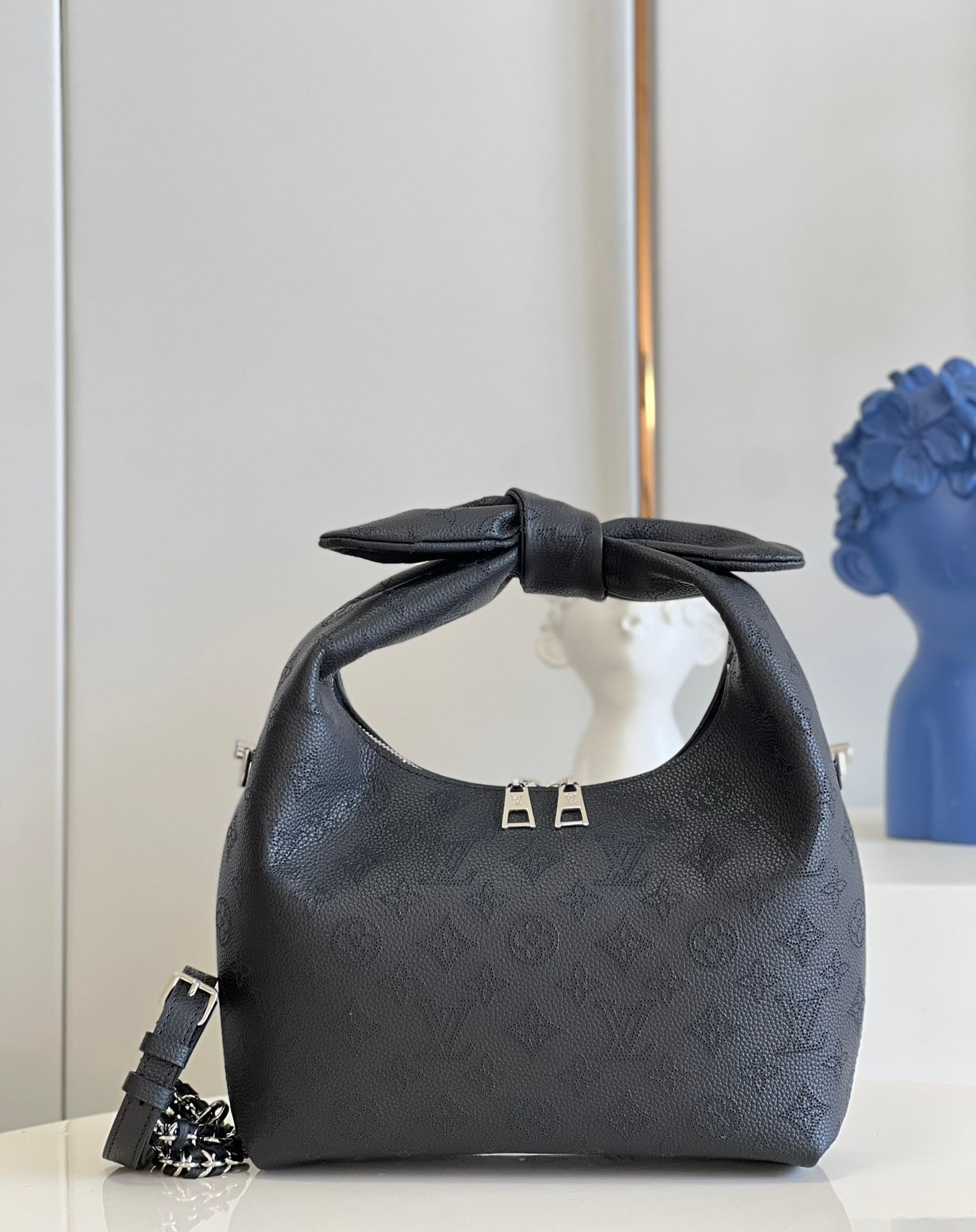 Louis Vuitton Why Knot PM M20703 Black 