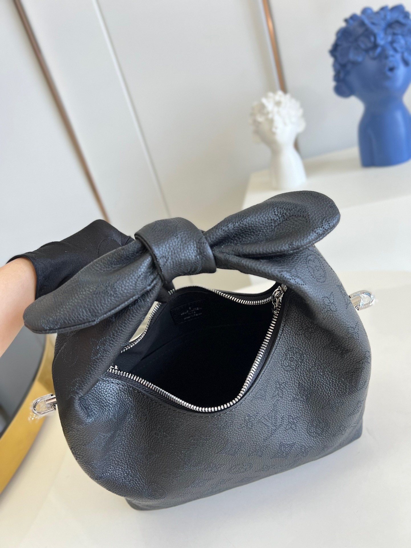Why Knot PM Bag Mahina Leather - Handbags M20701
