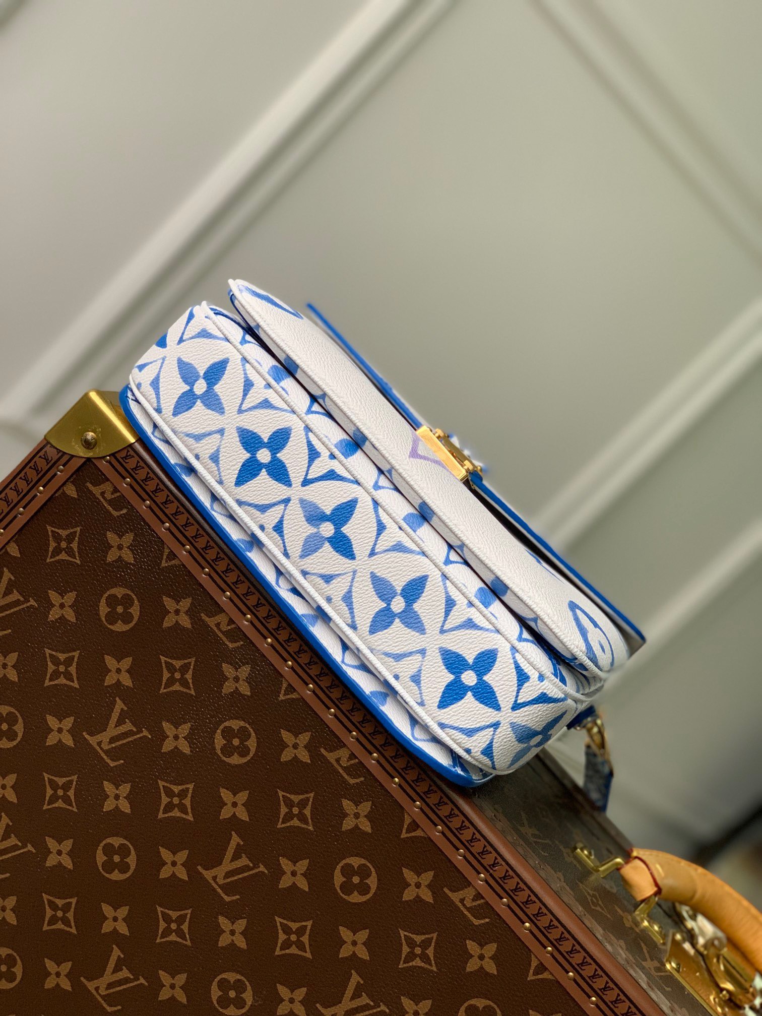 Louis Vuitton by The Pool Pochette Metis M23055 by The-Collectory