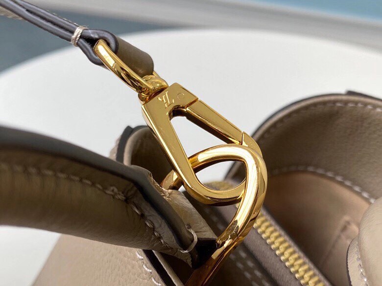 Replica Louis Vuitton Montaigne BB Bag In Bicolor Empreinte Leather M45489