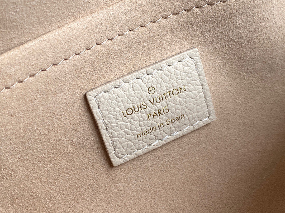 Replica Louis Vuitton Speedy Bandouliere 20 Bag In Monogram Empreinte  Leather M46118
