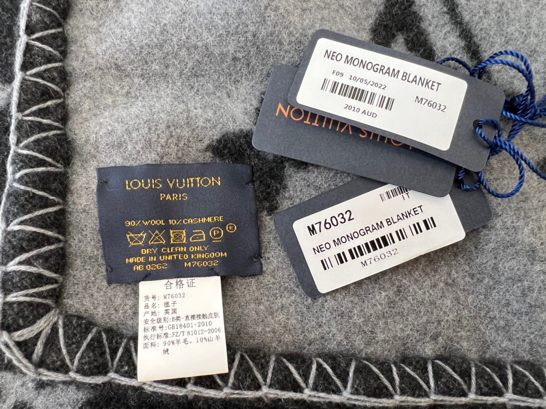 Shop Louis Vuitton Monogram Eclipse Blanket (M76032, M70439) by