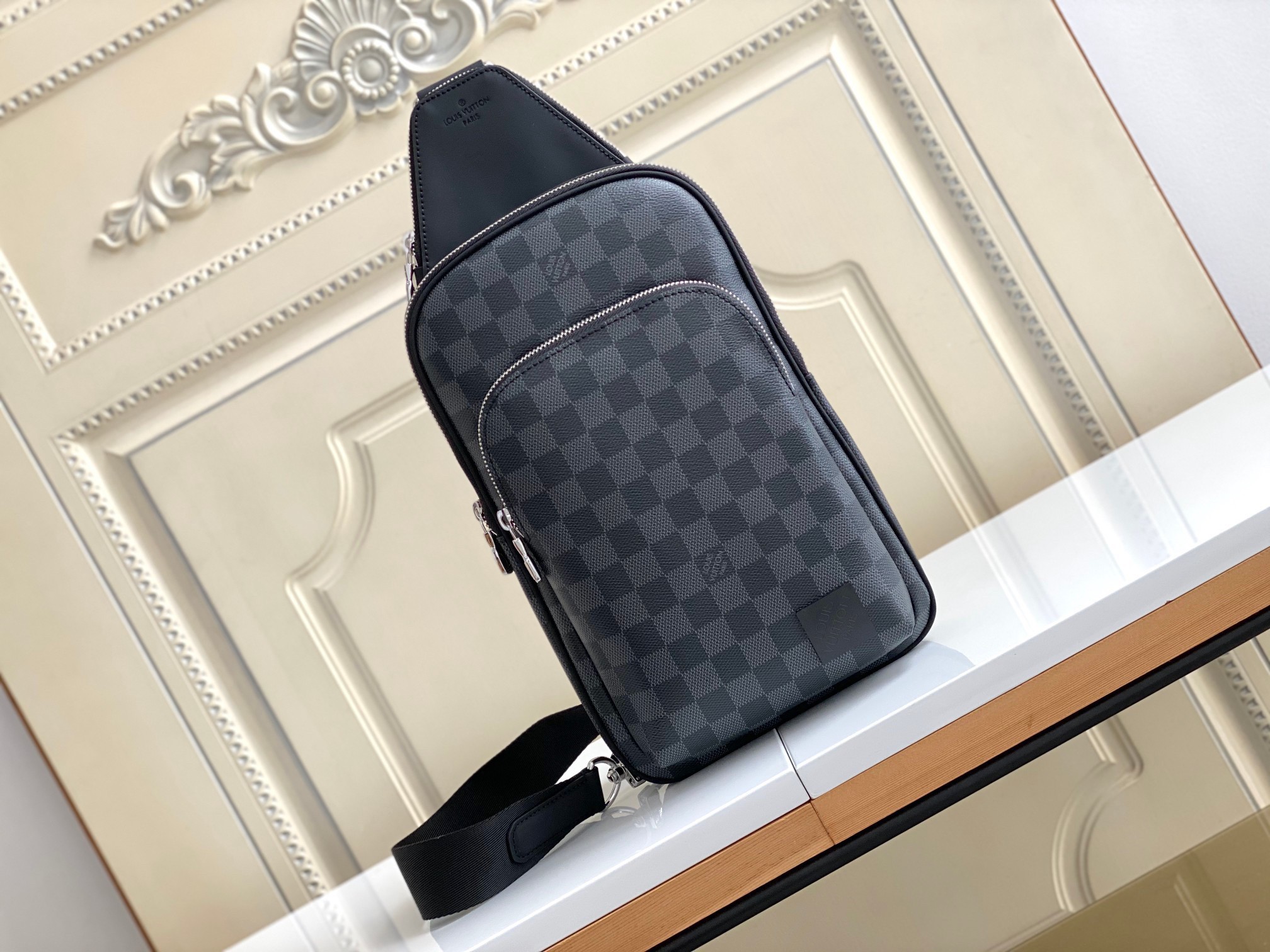 Replica Louis Vuitton N41719 Avenue Sling Bag Damier Graphite